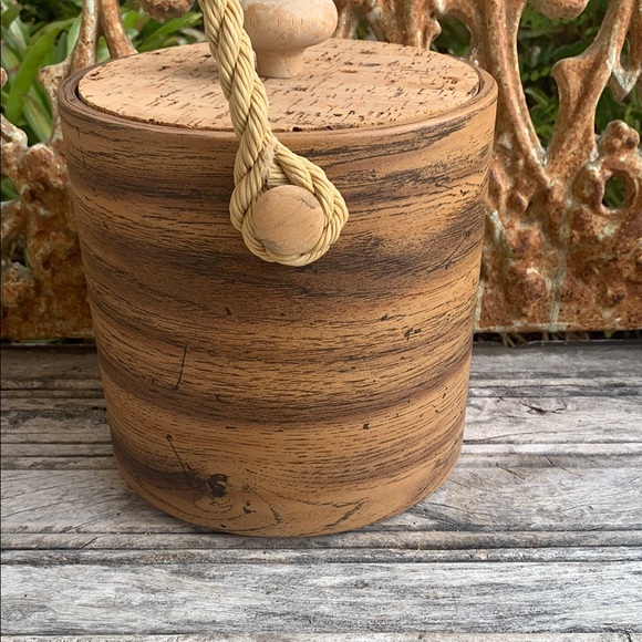 Rustic Ice Bucket with Rope Handle - Picture 6 of 9